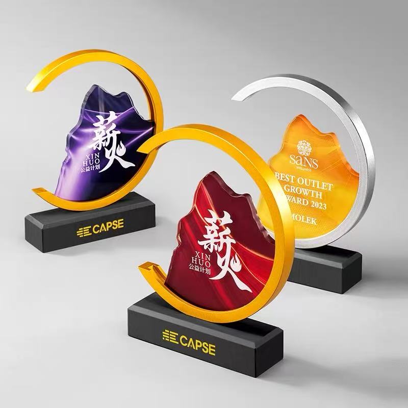 Trofeum w kształcie-C